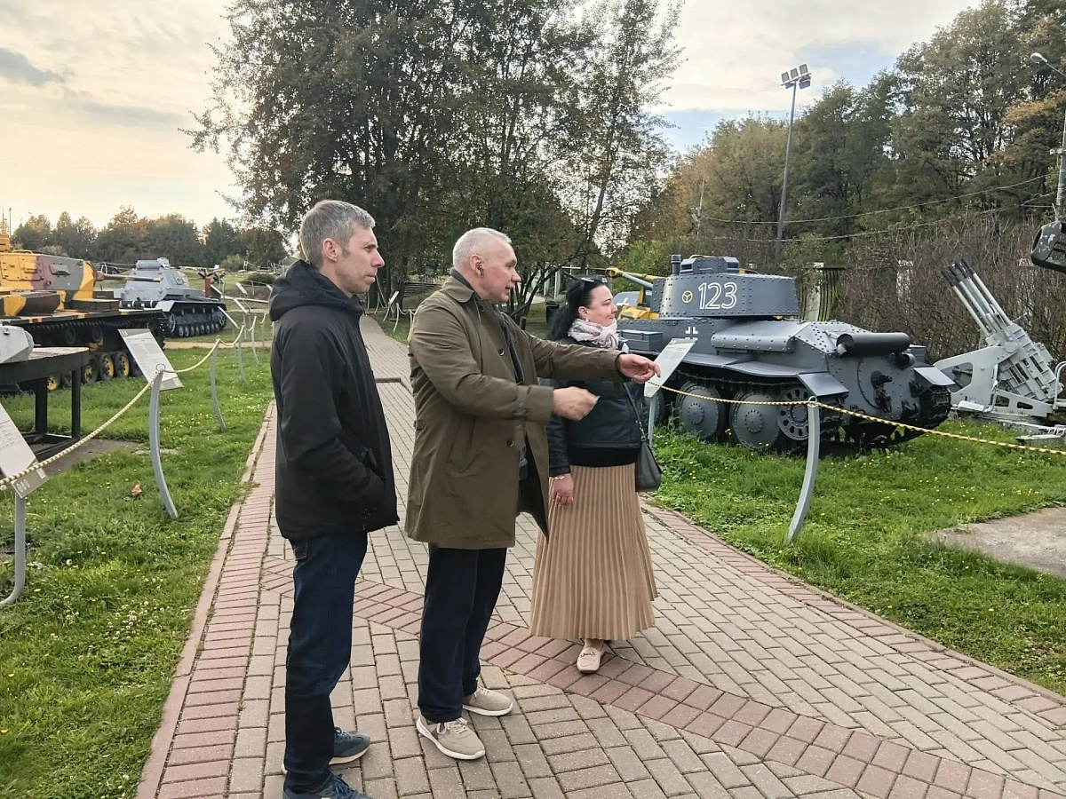 04.10.2026 г. Экскурсия по экспозиции вооружения и военной техники на Поклонной горе. — фото 2