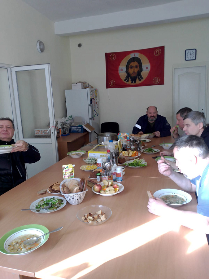 Патриаршая гуманитарная миссия на Донбассе. Пострадавшим мирным жителям нужна наша помощь. — фото 4